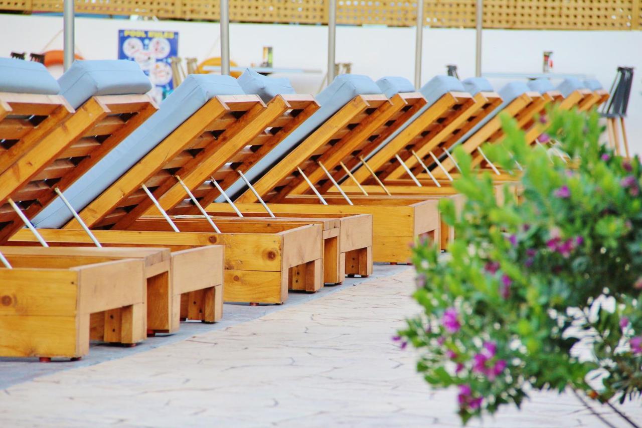 Hotel de apartamente Ifestos Fira (Santorini)